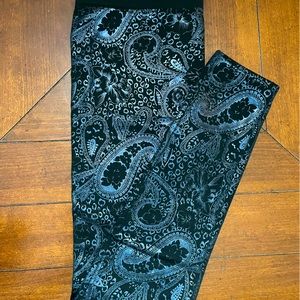 Fleece lined patterned leggings